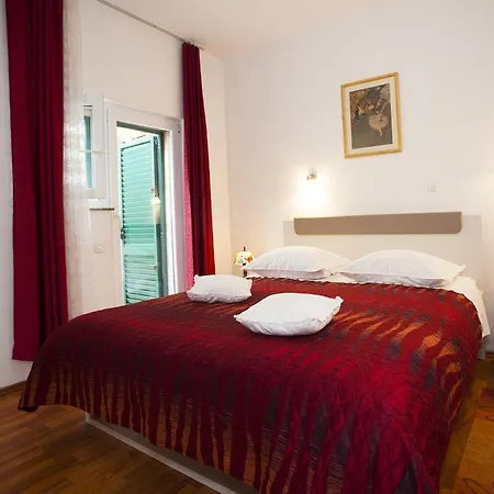 Leo Апартаменти