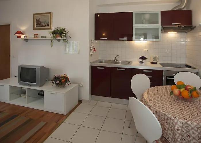 Апартаменти Leo