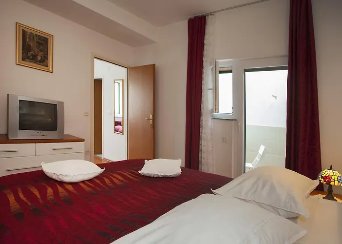 Апартаменти Leo *