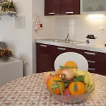 Διαμέρισμα Leo *