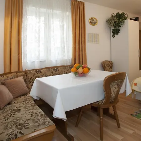 Leo شقة سبليت